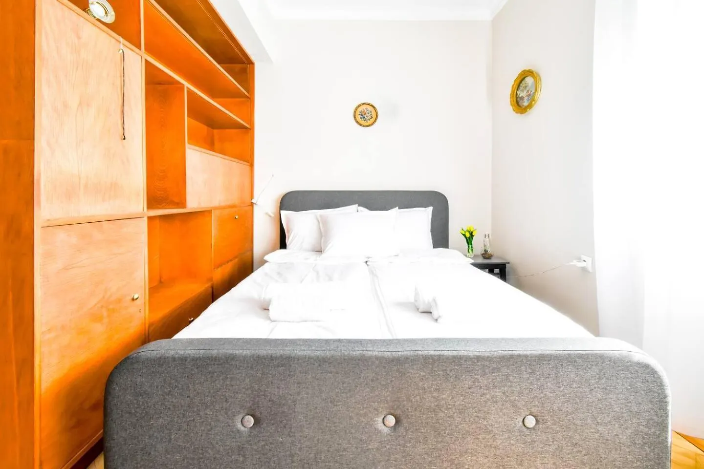 アパート Creative 70S-Inspired Stay Center Parking ソフィア ブルガリア