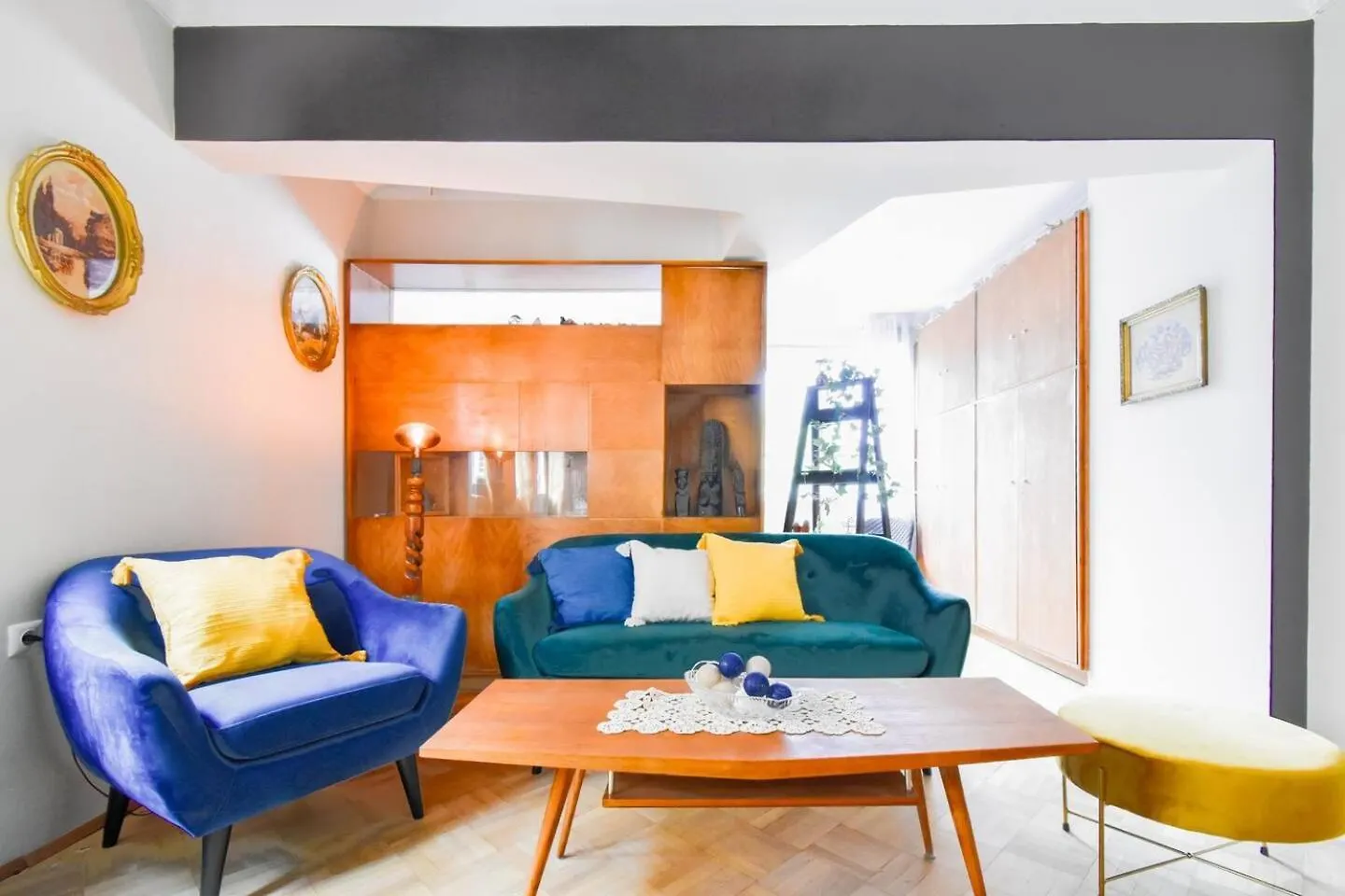 Creative 70S-Inspired Stay Center Parking ソフィア アパート